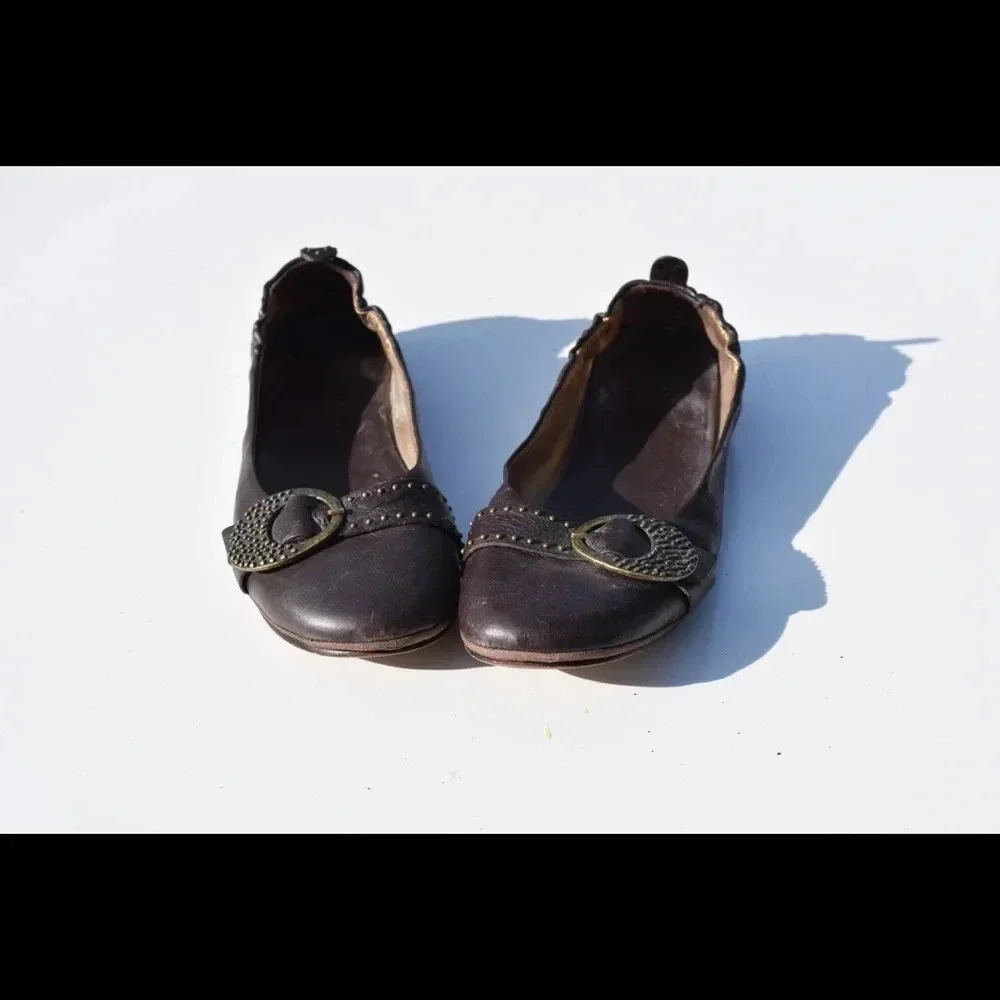 Bernardo ballet flats